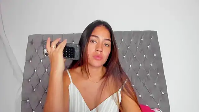 Snapshot of AriaMontgomery chatting on September 22, 2025, 1:07 am AriaMontgomery online show from September 22, 2025, 1:07 am