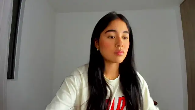 AriaMontgomery online show from April 17, 2026, 11:30 pm