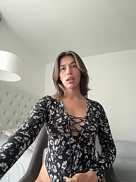 Eli818 online show from February 4, 2025, 8:06 pm