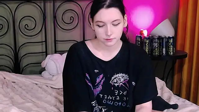 Snapshot of BlackyTea chatting on March 17, 2025, 3:14 am BlackyTea online show from March 17, 2025, 3:14 am