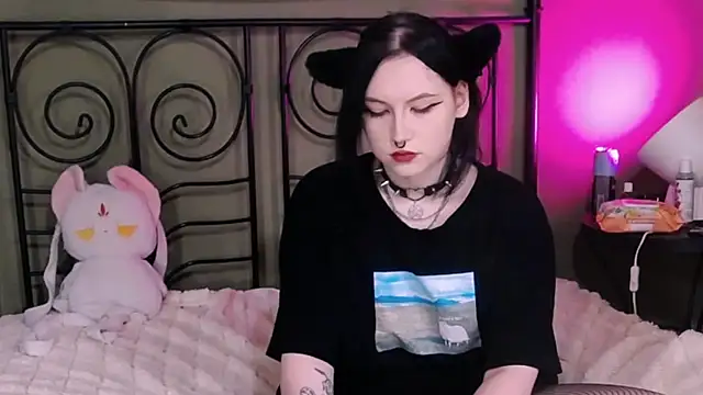Snapshot of BlackyTea chatting on October 20, 2025, 8:09 pm BlackyTea online show from October 20, 2025, 8:09 pm