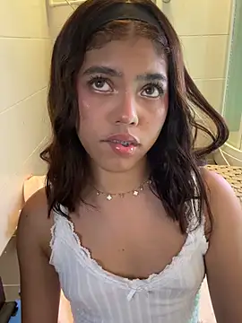 KellyOlsenbe online show from March 4, 2026, 8:04 pm