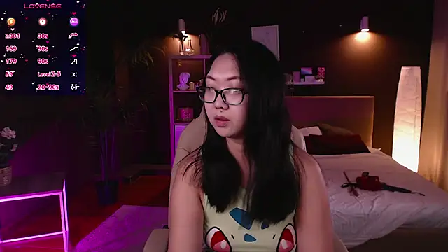 Marine Vact online show from November 4, 2025, 2:05 pm