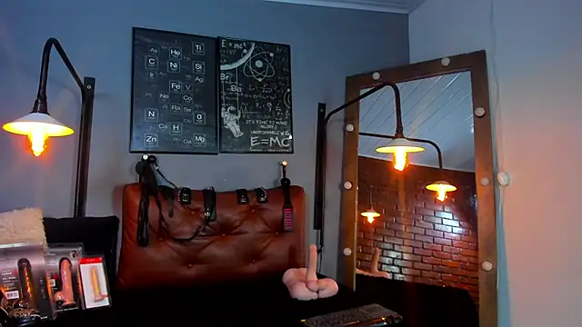 Snapshot of Samantha_mature56 chatting on February 4, 2026, 2:17 am Samantha mature56 online show from February 4, 2026, 2:17 am