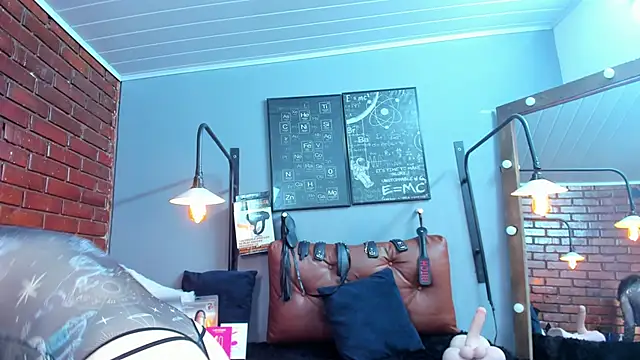 Snapshot of Samantha_mature56 chatting on April 15, 2026, 2:07 am Samantha mature56 online show from April 15, 2026, 2:07 am