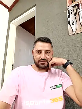 Snapshot of P4uzud4O chatting on March 25, 2026, 12:22 pm P4uzud4O online show from March 25, 2026, 12:22 pm