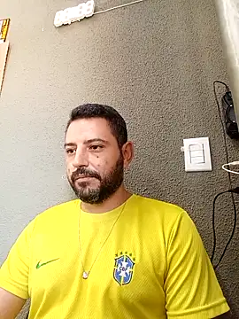 Snapshot of P4uzud4O chatting on April 5, 2026, 11:18 am P4uzud4O online show from April 5, 2026, 11:18 am