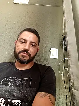 Snapshot of P4uzud4O chatting on April 11, 2026, 4:11 pm P4uzud4O online show from April 11, 2026, 4:11 pm