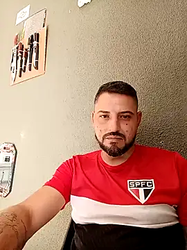 Snapshot of P4uzud4O chatting on April 14, 2026, 6:47 pm P4uzud4O online show from April 14, 2026, 6:47 pm