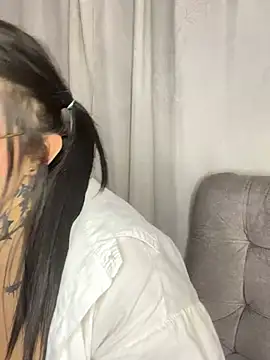 Snapshot of Nickiiiii chatting on January 3, 2025, 3:05 am Nickiiiii online show from January 3, 2025, 3:05 am