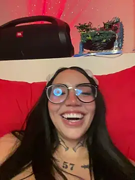 Snapshot of Nickiiiii chatting on March 22, 2025, 7:36 am Nickiiiii online show from March 22, 2025, 7:36 am