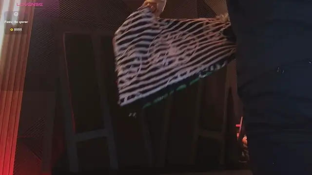 JeanColleman online show from February 19, 2026, 11:23 pm