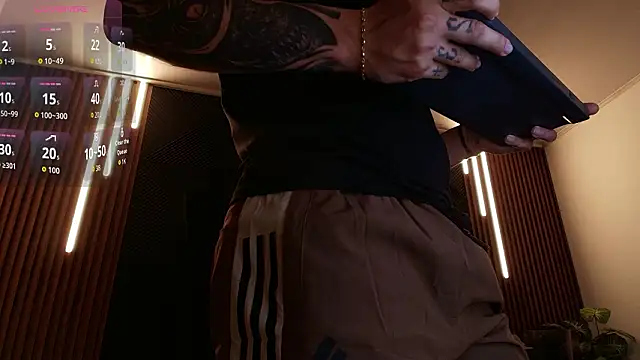 JeanColleman online show from March 19, 2026, 11:20 pm