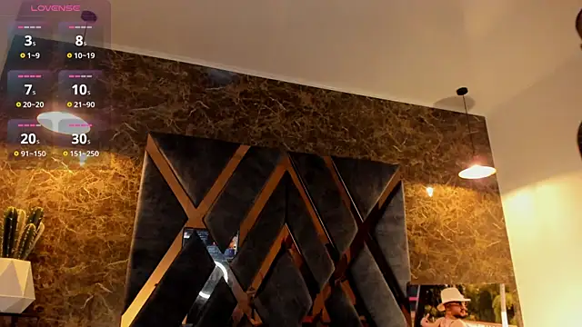 JeanColleman online show from April 14, 2026, 11:22 pm