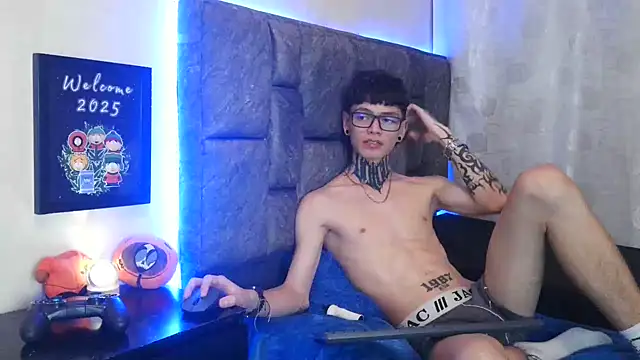 Snapshot of Dan_brownn chatting on January 3, 2025, 3:38 am Dan brownn online show from January 3, 2025, 3:38 am