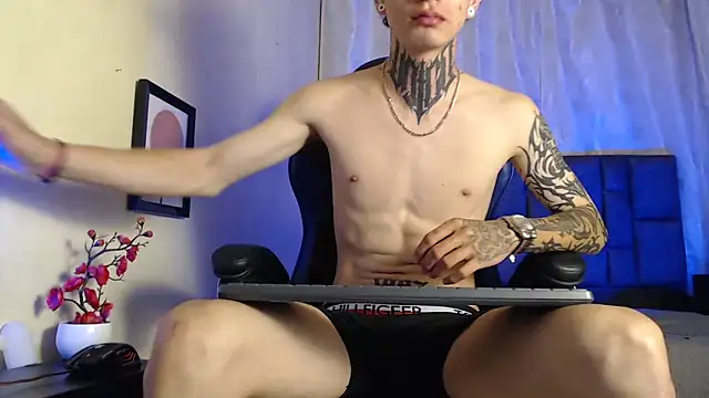 Snapshot of Dan_brownn chatting on September 26, 2025, 1:09 am Dan brownn online show from September 26, 2025, 1:09 am