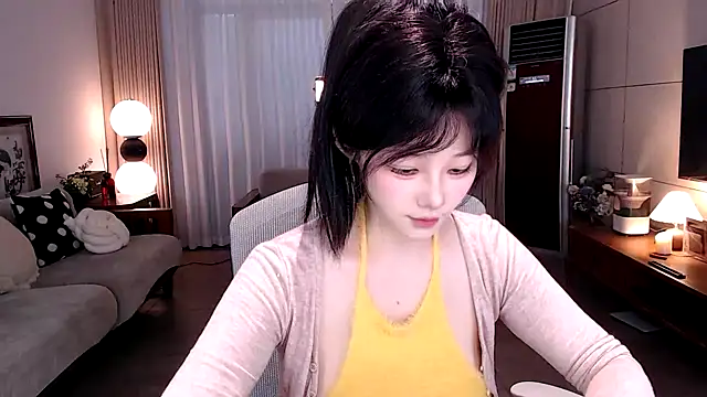 sweateanv  online show from March 14, 2026, 6:08 am