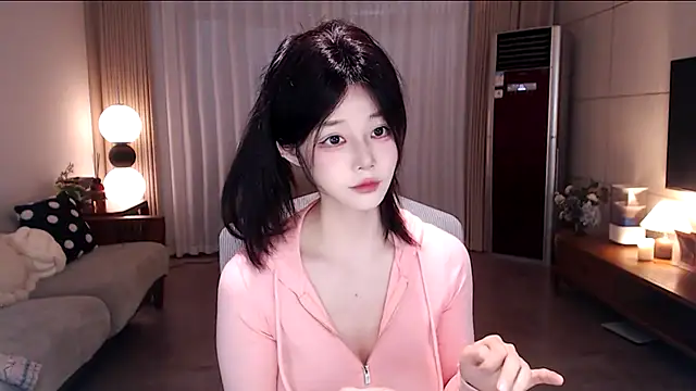 sweateanv  online show from March 23, 2026, 6:06 am