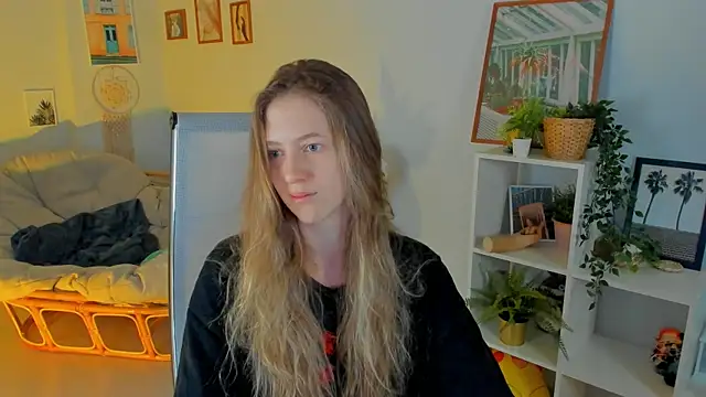 Sharon Evansi online show from March 16, 2025, 12:11 pm