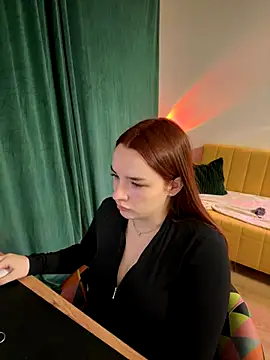 CookyDaisy online show from December 8, 2024, 7:43 pm