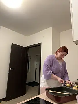 CookyDaisy online show from December 12, 2024, 2:55 pm