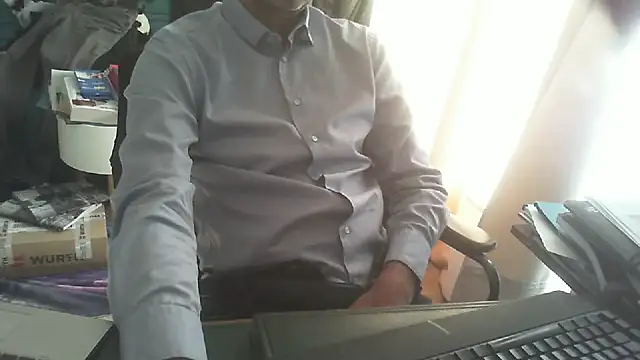 Snapshot of shyfrenchcock1 chatting on September 29, 2025, 9:03 am shyfrenchcock1 online show from September 29, 2025, 9:03 am