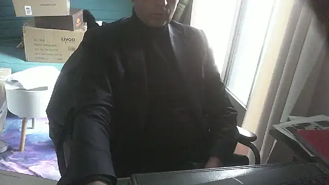 shyfrenchcock1 online show from February 10, 2026, 2:32 pm