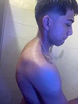 Snapshot of SkinnyHot444 chatting on January 28, 2025, 6:16 am SkinnyHot444 online show from January 28, 2025, 6:16 am