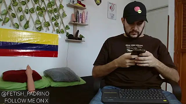 Snapshot of fetish_padrino chatting on February 22, 2025, 7:47 pm fetish padrino online show from February 22, 2025, 7:47 pm