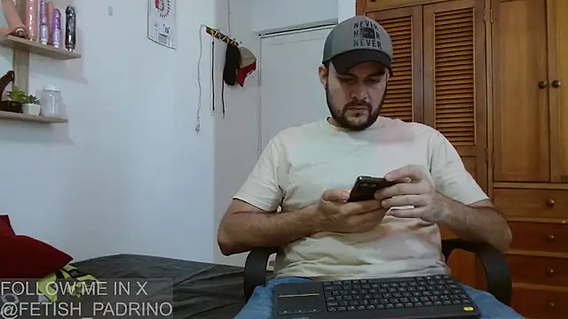 Snapshot of fetish_padrino chatting on March 13, 2025, 3:28 pm fetish padrino online show from March 13, 2025, 3:28 pm