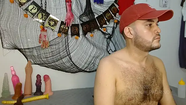 Snapshot of fetish_padrino chatting on October 11, 2025, 4:33 am fetish padrino online show from October 11, 2025, 4:33 am