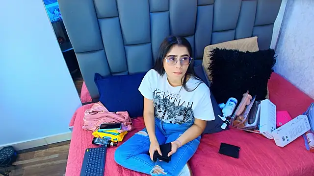 Amy wats0n online show from March 13, 2026, 7:09 pm