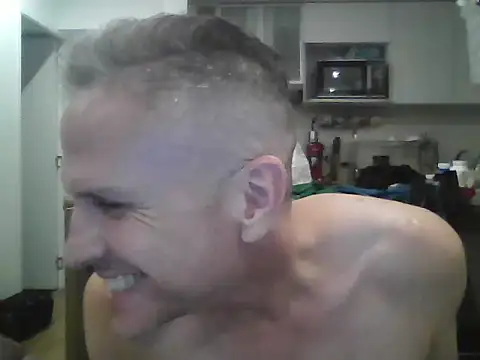 Diegoperrote682661 online show from April 15, 2026, 3:24 am