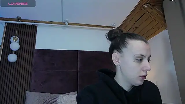 Snapshot of IvyBunny_ chatting on December 5, 2024, 6:21 am IvyBunny online show from December 5, 2024, 6:21 am