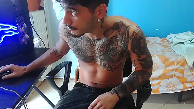 Badboyi1997 online show from October 4, 2025, 12:47 pm