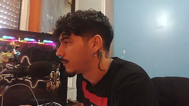 Badboyi1997 online show from February 6, 2026, 9:23 am