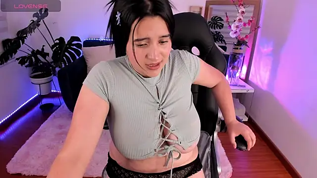 Snapshot of Pamela_cheverry chatting on February 6, 2025, 6:51 am Pamela cheverry online show from February 6, 2025, 6:51 am