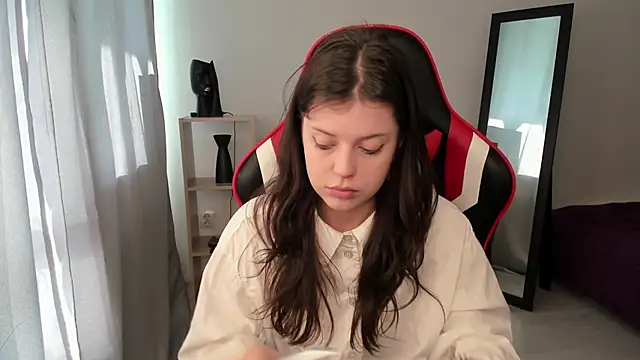 Este Glen online show from March 23, 2025, 7:42 am