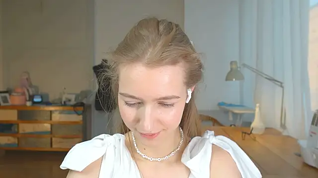 solar bella online show from January 25, 2025, 3:20 pm