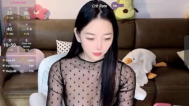 Yilin1999 online show from December 15, 2024, 2:30 am