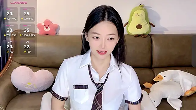 Yilin1999 online show from February 20, 2025, 10:04 pm