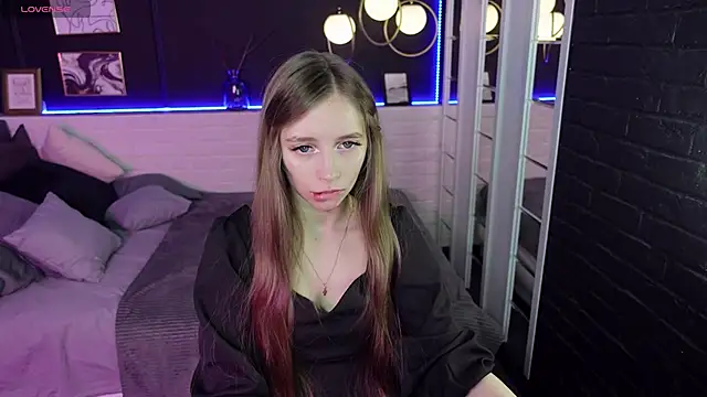 OliviaGentle online show from December 1, 2024, 11:47 pm