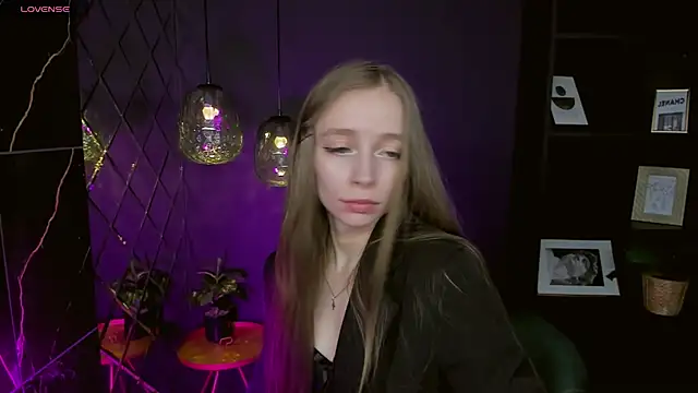 OliviaGentle online show from December 16, 2024, 9:31 pm