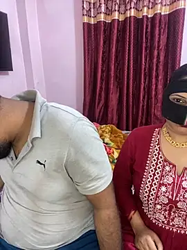 Snapshot of mickey_love chatting on February 25, 2026, 4:05 pm mickey love online show from February 25, 2026, 4:05 pm