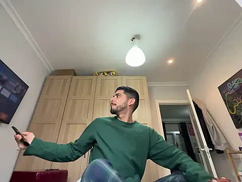 Chicos defiesta online show from January 10, 2025, 9:02 am