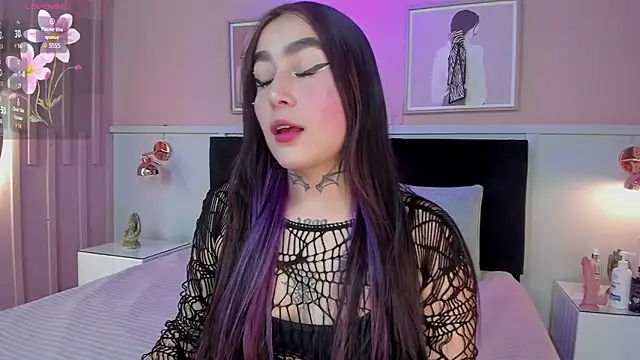 elodie walker online show from September 18, 2025, 12:29 pm