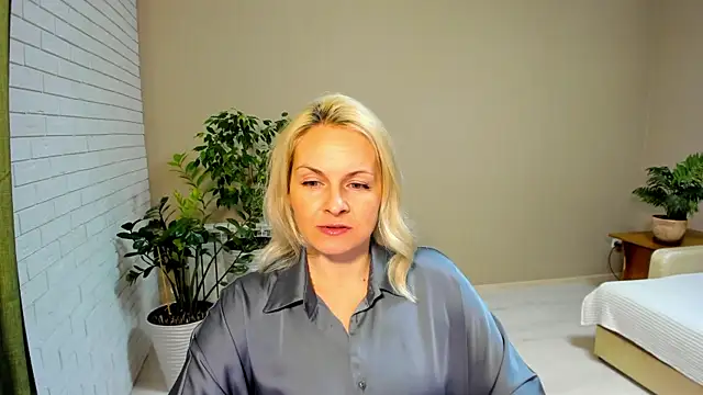 Alicee Gracee online show from February 1, 2025, 7:23 pm