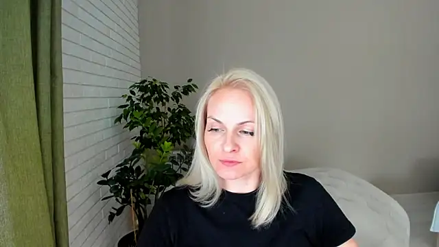 Alicee Gracee online show from February 7, 2025, 12:39 pm