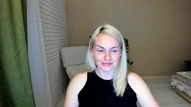 Alicee Gracee online show from September 21, 2025, 7:48 pm