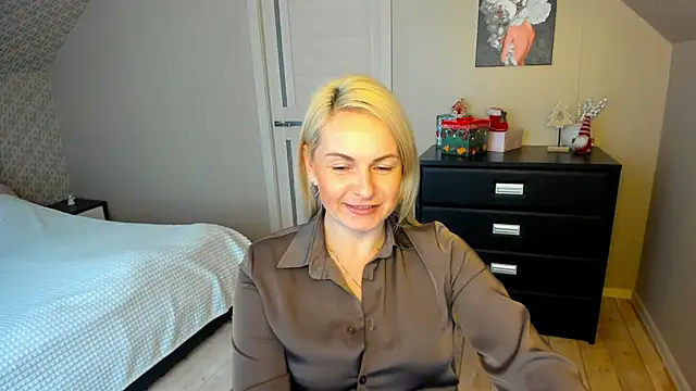 Alicee Gracee online show from December 4, 2025, 9:29 am